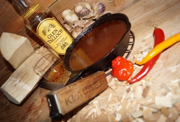 In Whisky-Barbecuesoße marinierte Chicken Wings – das pure Geschmackserlebnis! Bild 4 - KLAUWE BBQ