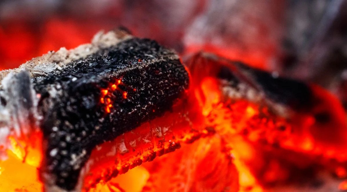 Holzkohle tankt man nicht an der Tankstelle! Bild 2 - KLAUWE BBQ