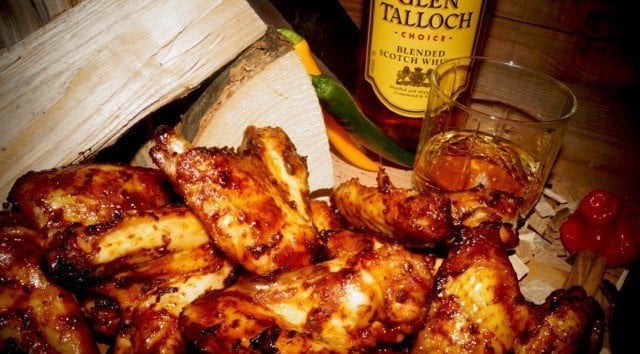 In Whisky-Barbecuesoße marinierte Chicken Wings – das pure Geschmackserlebnis! Bild 2 - KLAUWE BBQ