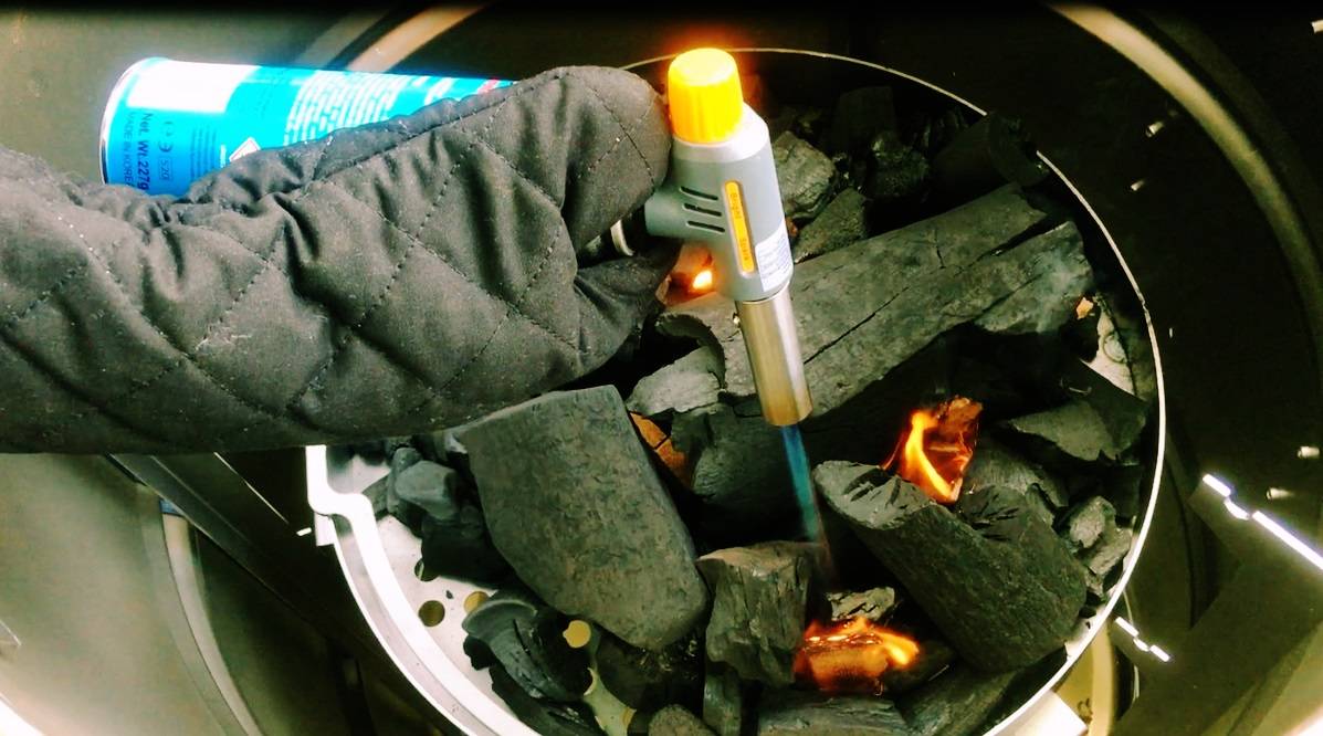 Streichhölzer? Verwende einen Crème-Brûlée-Brenner! Bild 2 - KLAUWE BBQ