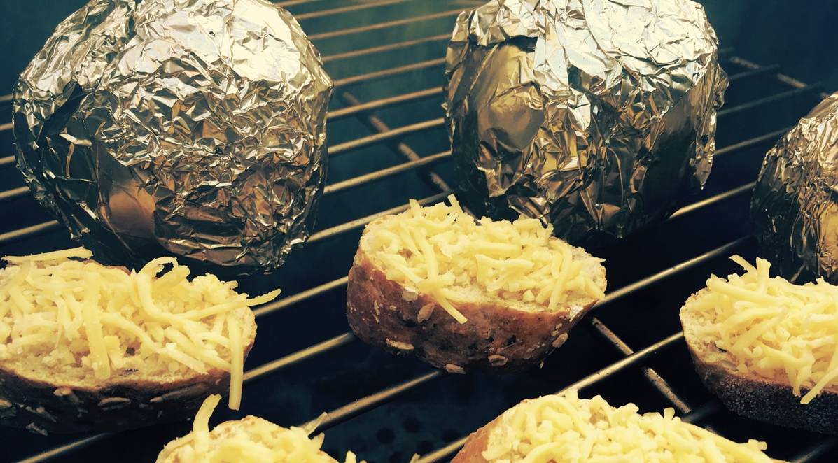 Zwiebelsuppe &ndash; Ja, das geht auf der KLAUWE Bild 2 - KLAUWE BBQ